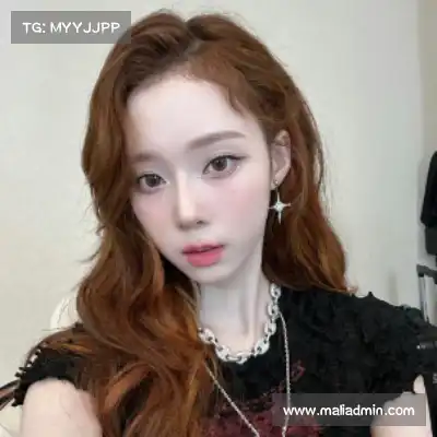 侯跃雯